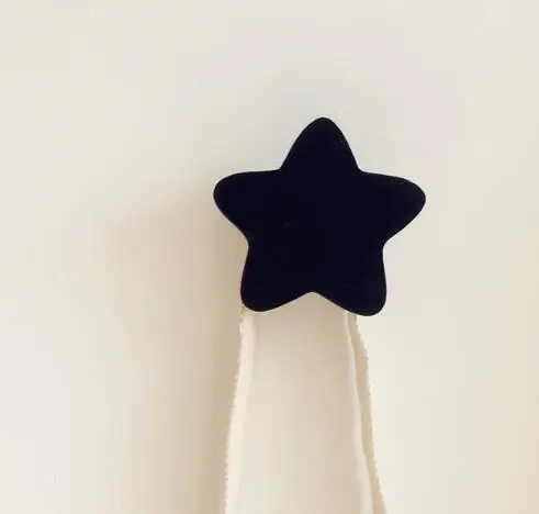 Scandinavian-Style-Nursery-Kids-Room-Decoration-Wall-Hook-Wooden-Star-Clothes-Rack-Black-White-Pink-Blue.jpg_640x640 (2)
