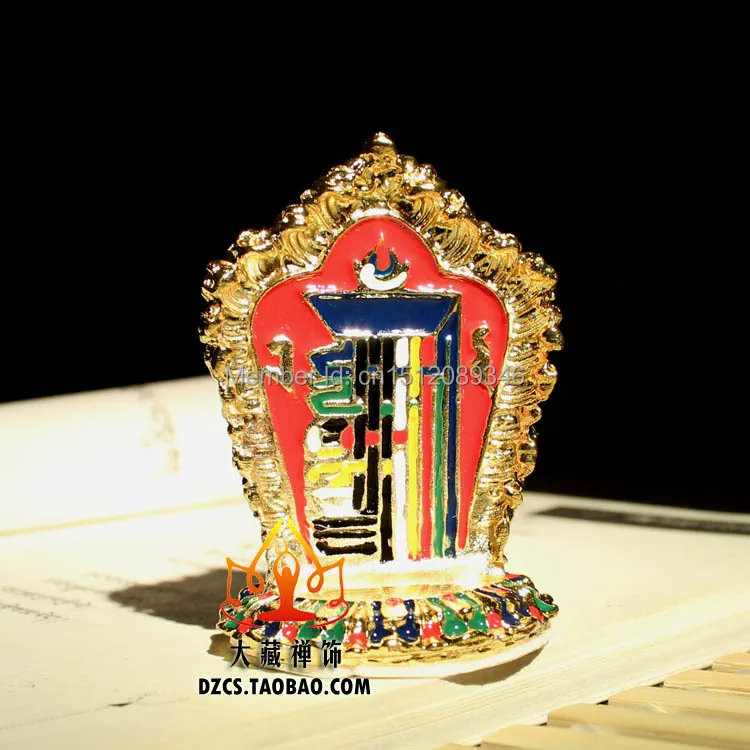 

Tibetan Tantric Jushi painted double-sided gold-plated ten phase free decoration high 6cm