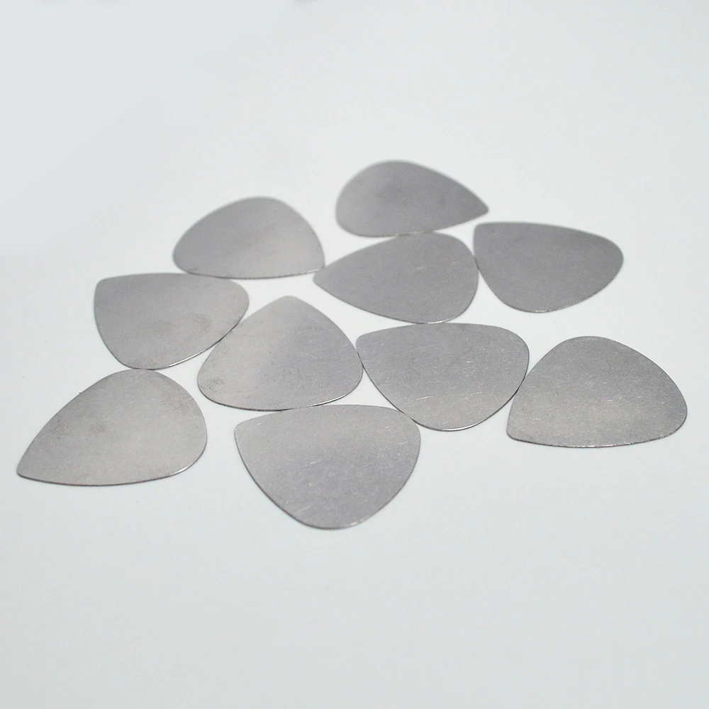 10 Pcs Stainless Steel Guitar Pick For Acoustic Electric Guitar Bass Player Heart Jazz Triangle Guitarra Plectrums for Choose 10 Pcs Stainless Steel Guitar Pick For Acoustic Electric Guitar Bass Player Heart Jazz Triangle Guitarra Plectrums for Choose