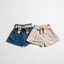 Новые пляжные для малышей Шорты для девочки Горячая Повседневное Детские штаны, брюки Костюмы эластичный пояс Тонкий полосатый лук детские шорты