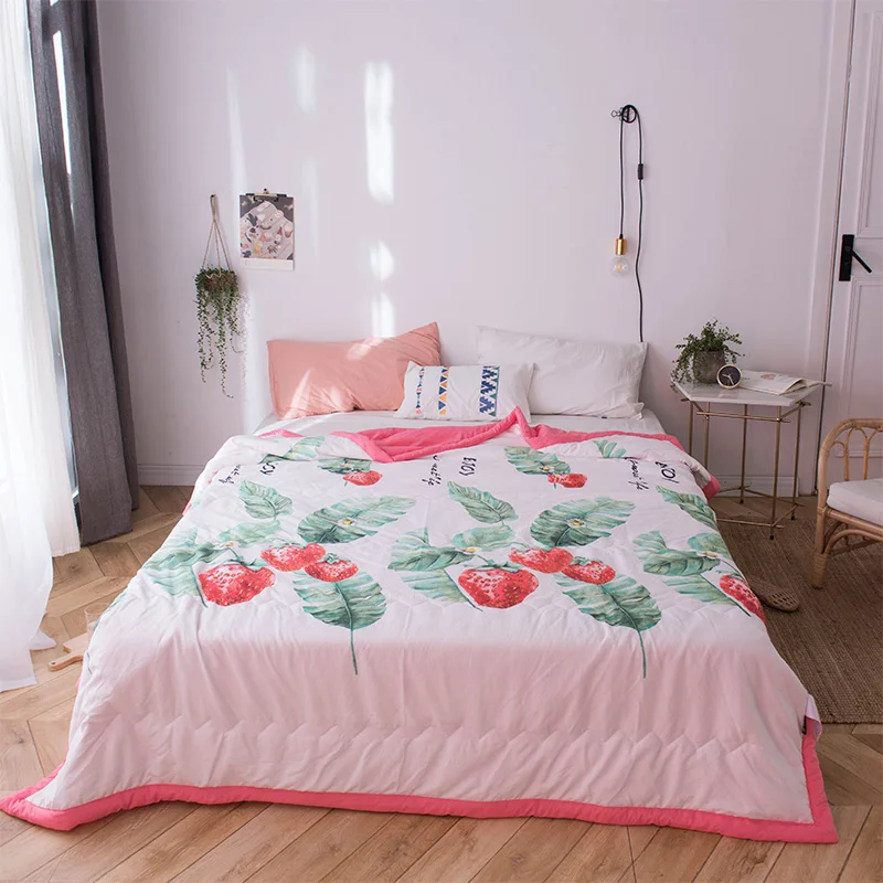 

New Bedspread summer quilt thin Comforter stiching Bedroom Duvet 1 Quilt Filling Bedding Bedclothes Bed linings Home Strawberry
