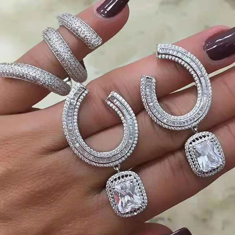

Женские серьги с фианитом, свадебные серьги с камнем маркиза