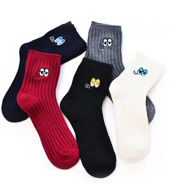 

2017 Autumn And Winter Cotton Lady In The Tube Short Women's Socks Gold Thread Embroidered Eyes Funny Socks Chaussette Femme