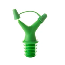 1 шт. двойное отверстие бутылки масла Пробка Пластиковые колпачки распыливающего наконечника пробка для вина залейте жидкие направляющие инструменты, устройства для кухни