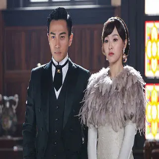 

handmade gorgerous feather cape # FC15004