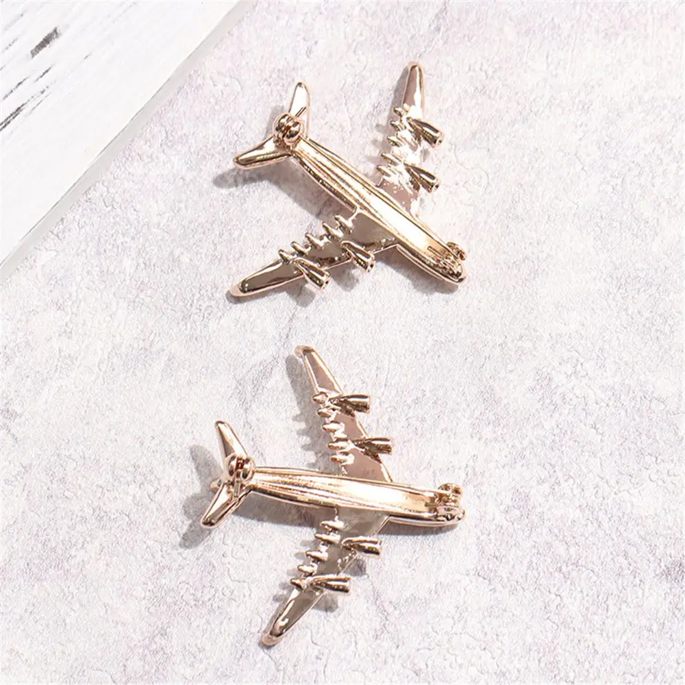 4M1511765161_4292659883_1232065508