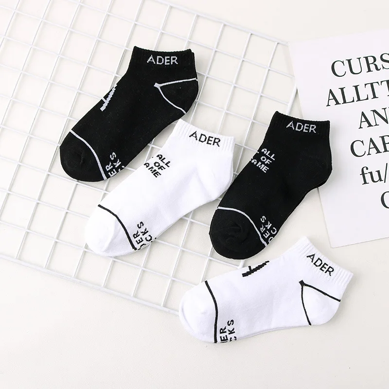 

New Tide brand creative simple English letters striped female socks college wind short tide socks cotton socks