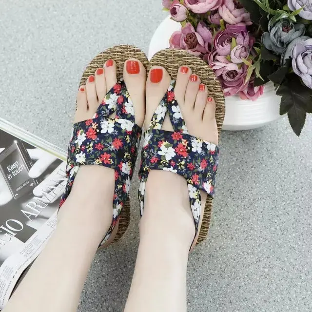 

2016 new summer women flat straw soft bottom slippers sandals fabric with flower T-strap thong non-slip flip flops girls sandals