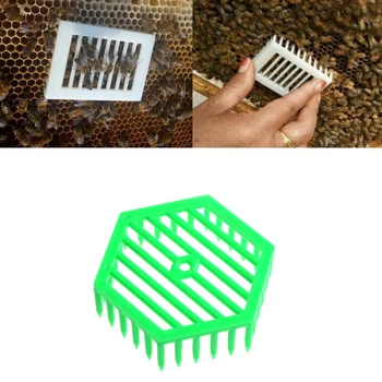 

Plastic Green Queen Marker Cage Clip Bee Catcher Beekeeping Tools 1PC