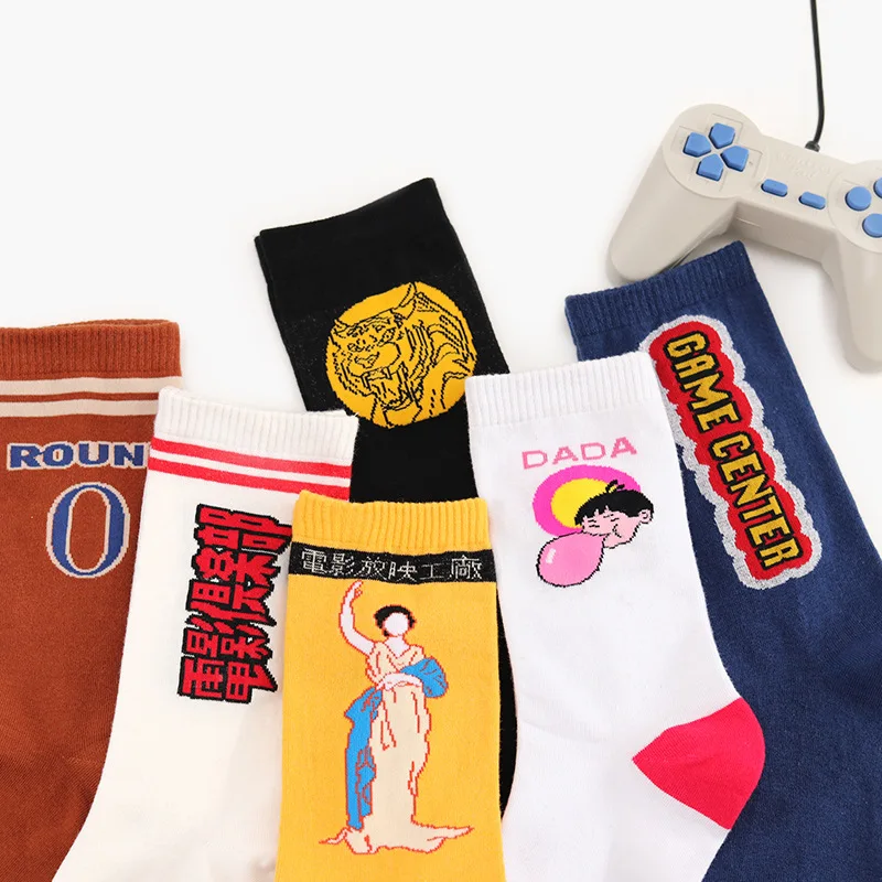 

2018 New women pattern socks Original cotton Women's socks Korean Creativity Literature and art Middle tube socks