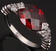 Luxurious Oval Edd Form Gems Red Garnet 925 Sterling Silver Women’s Fashion Jewelry For Women Rings Size 6 7 8 9 S0131