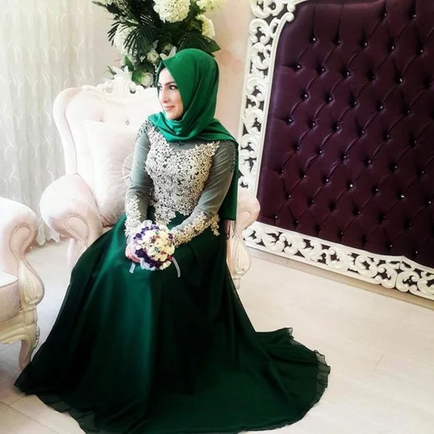 Dubai Arabia Green Muslim font b Hijab b font Evening Dresses Beaded Long Sleeves Prom Dresses