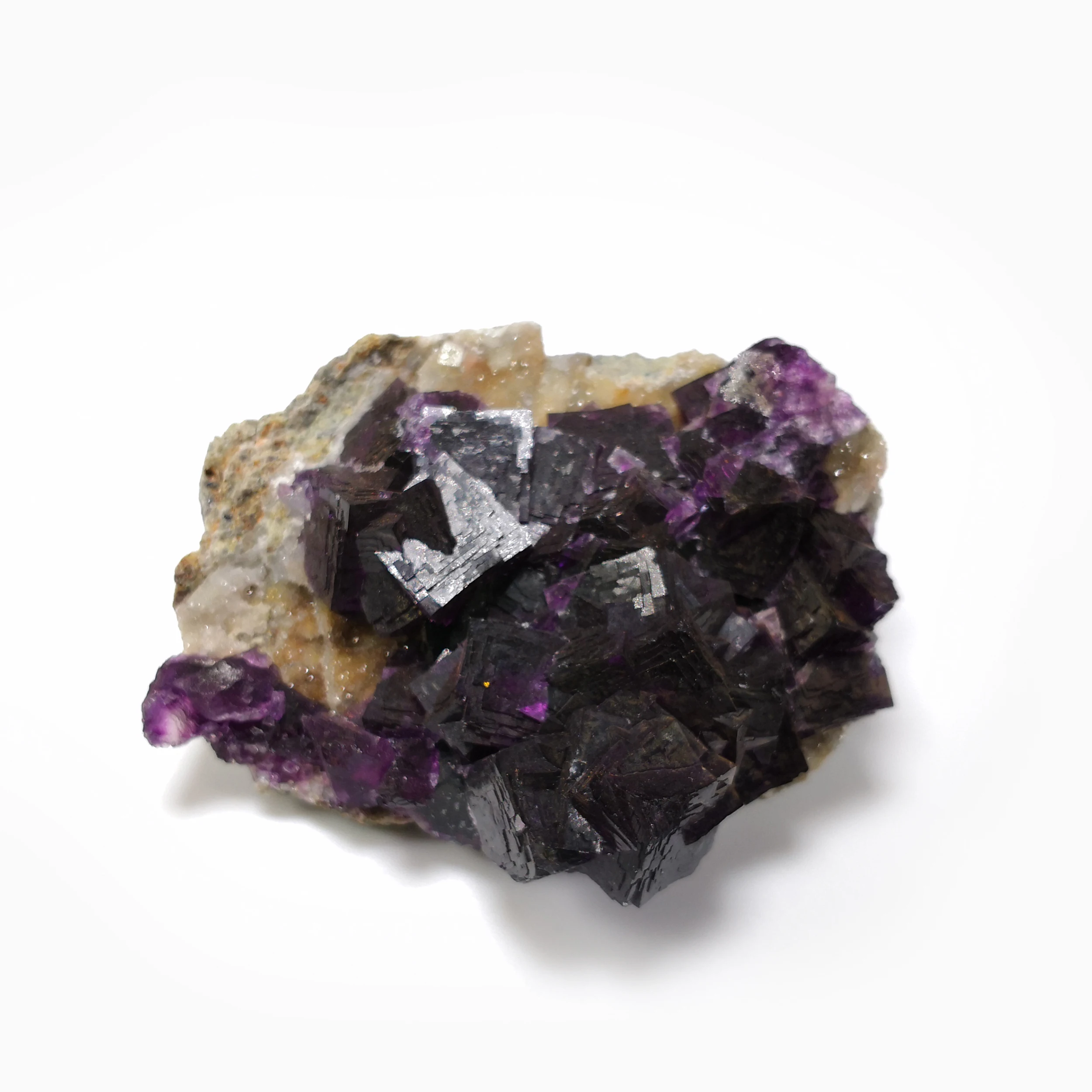 фиолетовый минерал 6 букв. виноградный кварц. минерал фиолетового цвета название. ботриоидальный халцедон. плавиковый шпат.