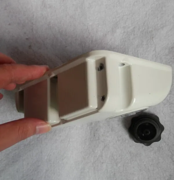 OIL TANK COVER STIHL 070 090 7