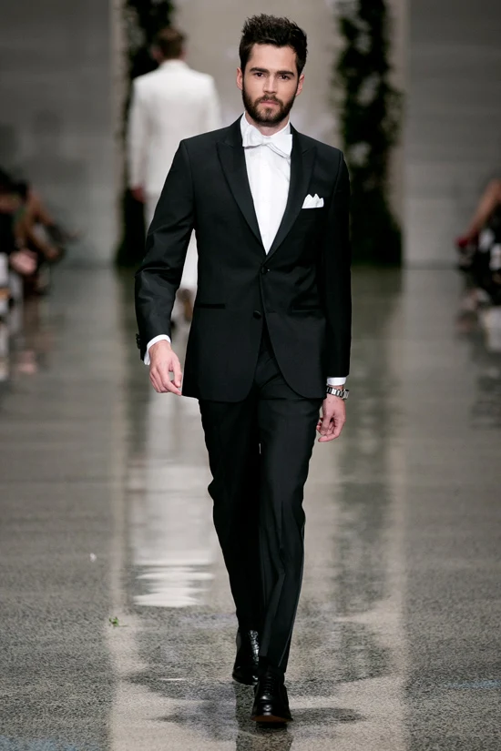 2017 Italian Style Bespoke Black Groom Tuxedos Slim Fit 2 Piece Mens