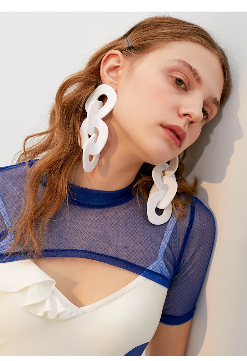 large earing