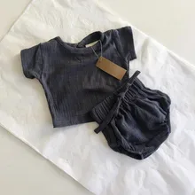 Ins/ летние модные комплекты для мальчиков и девочек повседневные комплекты из льна топы+ шорты милые комплекты одежды для малышей