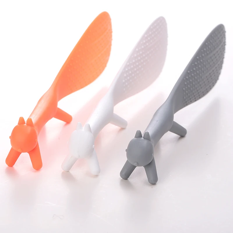

1PC Cute Creative Squirrel Shaped Rice Paddles Non Stick Meal Spoon Kitchen Supplies