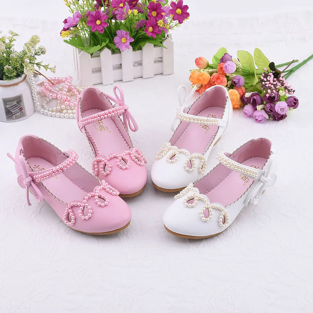 Обувь для девочек; мини-сандалии для детей с жемчужинами; Шикарная стильная обувь для детей; модная однотонная обувь принцессы с блестками
