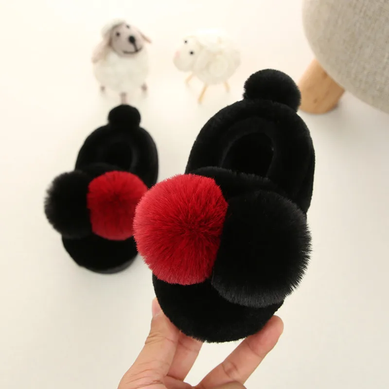 

Kids Baby Home Shoes Winter Girls Cute Two-color Ball Shoes Boys Indoor Cotton Slippers Warm Velvet Children Shoes Fashion
