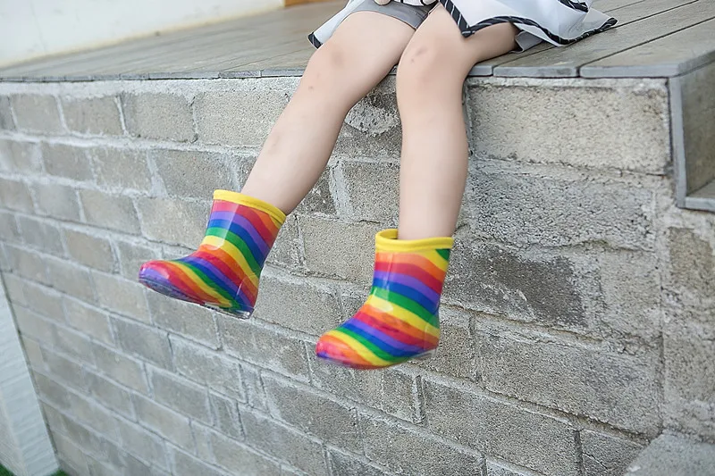 Дети дождь обувь для мальчиков девочек желе сапоги и ботинки девочек малышей 2019 демисезонный мода резиновые сапоги Радуга цветны