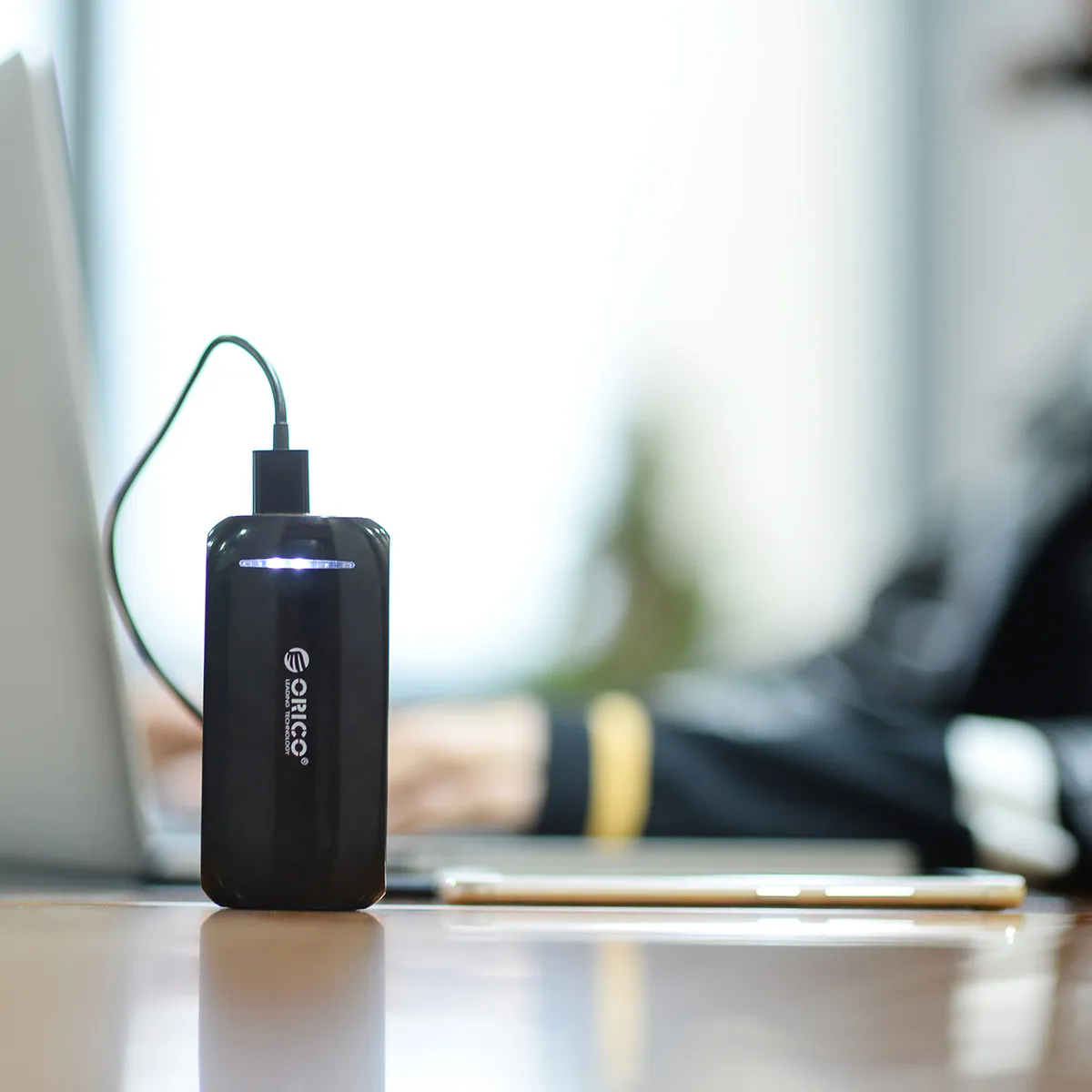 Внешний аккумулятор ORICO 4000 мАч 5V1A зарядка для смартфонов с кабелем Micro USB 30 см