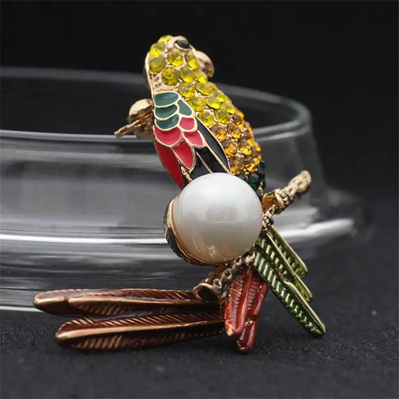DoreenBeads стильный значок попугая птица с имитацией жемчуга Эмаль Булавка