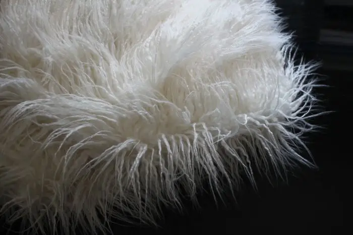 Монгольская курчавая овечка цвета слоновой кости, искусственный мех, ткань для детской фотосессии, меховое пальто наивысшего качества, продается во дворе