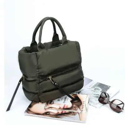 Bolso de mano de nailon para mujer, bolsa cruzada acolchada de algodón, de  gran capacidad, impermeable, informal, para invierno - AliExpress Maletas y  bolsas