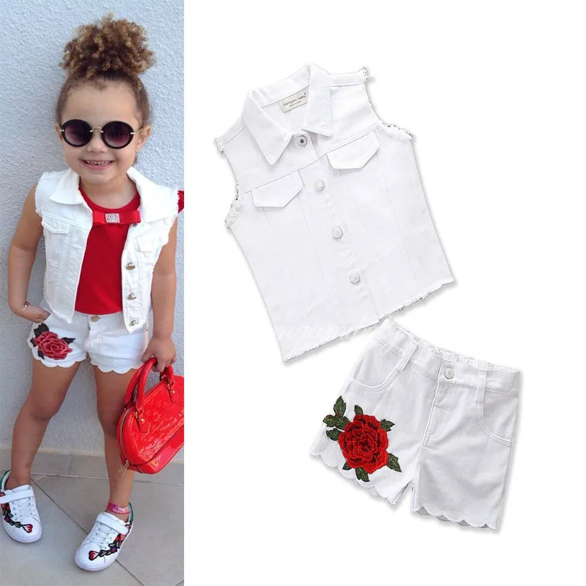 

Summer Girls Clothes Children's White Clothing Fashion Girl Vest Top+Flower Shorts Suits 2018 Valiant Kids Clothing 18M01