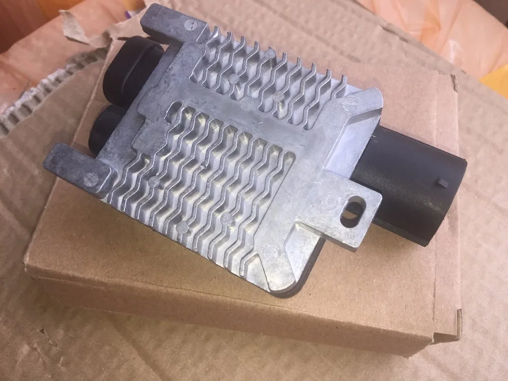 

Fast shipping Engine Cooling Fan Relay for ALFA ROMEO 159 MAZDA 3 940002904 940002906 940004702 940004701 940007403 940009301