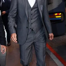 Серый Дэвид Бекхэм костюм изготовление под заказ Смокинги для женихов дружки невесты свадьба Лучшие Мужские костюмы(куртка+ Брюки для девочек+ жилет+ галстук