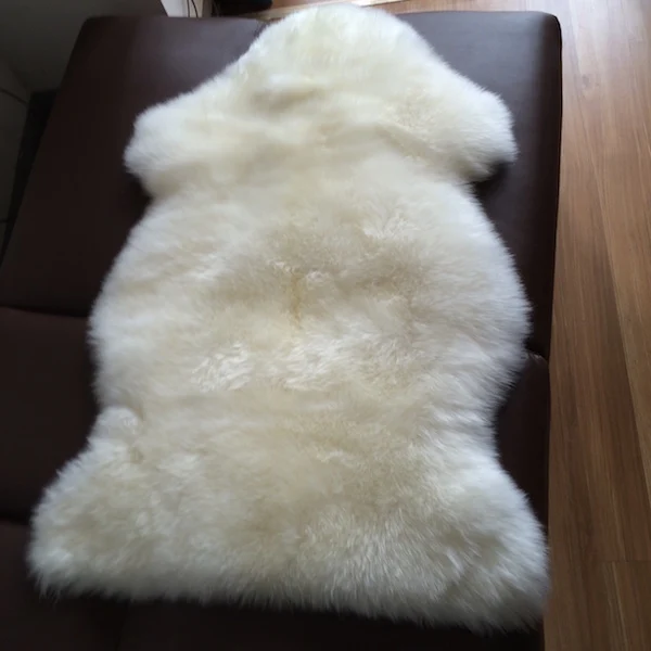 1pc 90x60cm Free Shipping Genuine Sheepskin Single Sheepskin Rug New