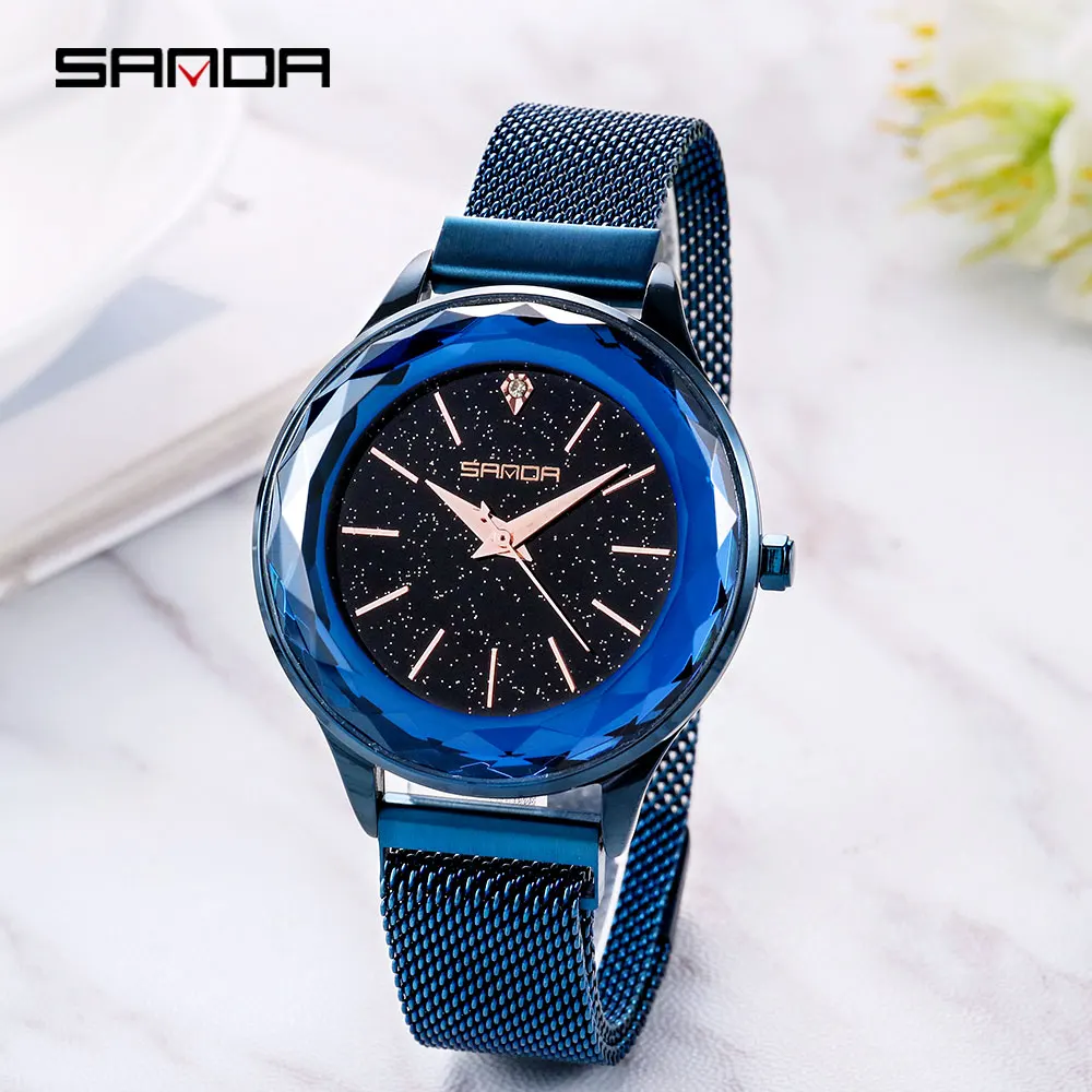

2018 New Luxury Brand Crystal Women Watches Creative Star Sky Lady Rose Gold Quartz Watch Magnetic Female Waterproof Wristwatch