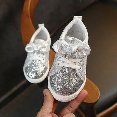 New Soft Bottom With Crystal Kid Shoes Children Sequined Shoes Girls Sneakers Glitter Toddler Girl Sneakers A320 - Цвет: Silver