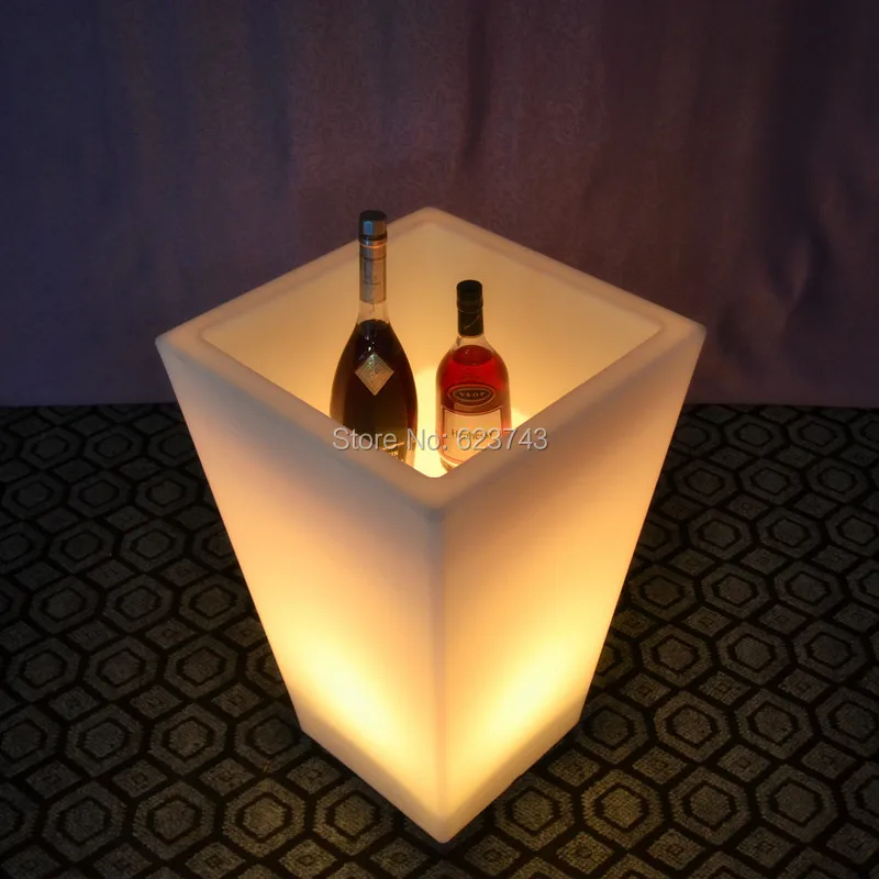 Plastic rechargeable luminous multipurpose Y-POT SQUARE LED flower pot and cube led ice bucket for bar home party decoration