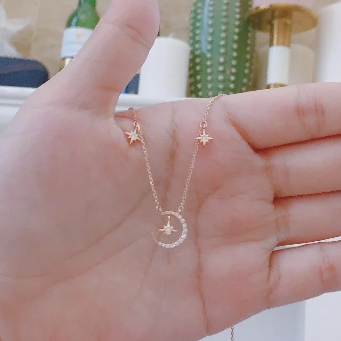 

Wholesale Mother's Day Zircon Small Flower Crystal from Swarovski Necklace Ice Necklace Jewelry Creative Gift