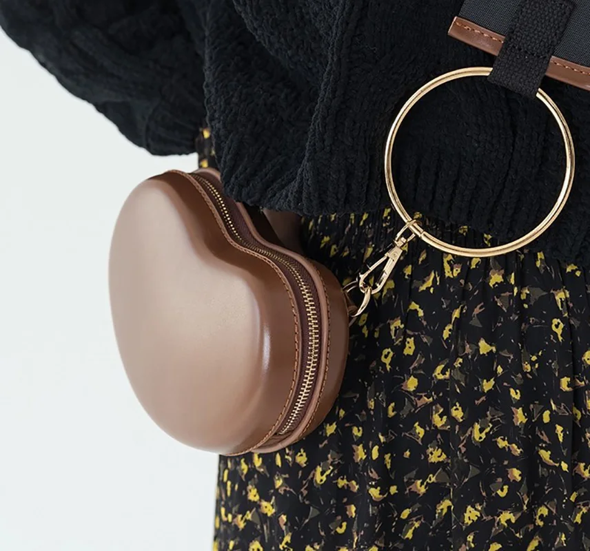 

Brand Crossbody Bags For Women Love Heart Shape Handbag Peach Heart Wide Strap Messenger Bags Solid Color Evening Party Bag