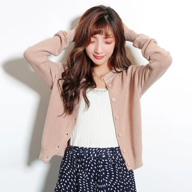 

2018 New Spring Autumn High Quality Knitted Sweaters Girls Solid Loose Button O Neck Cardigans Female Sweet Style Light Sweater