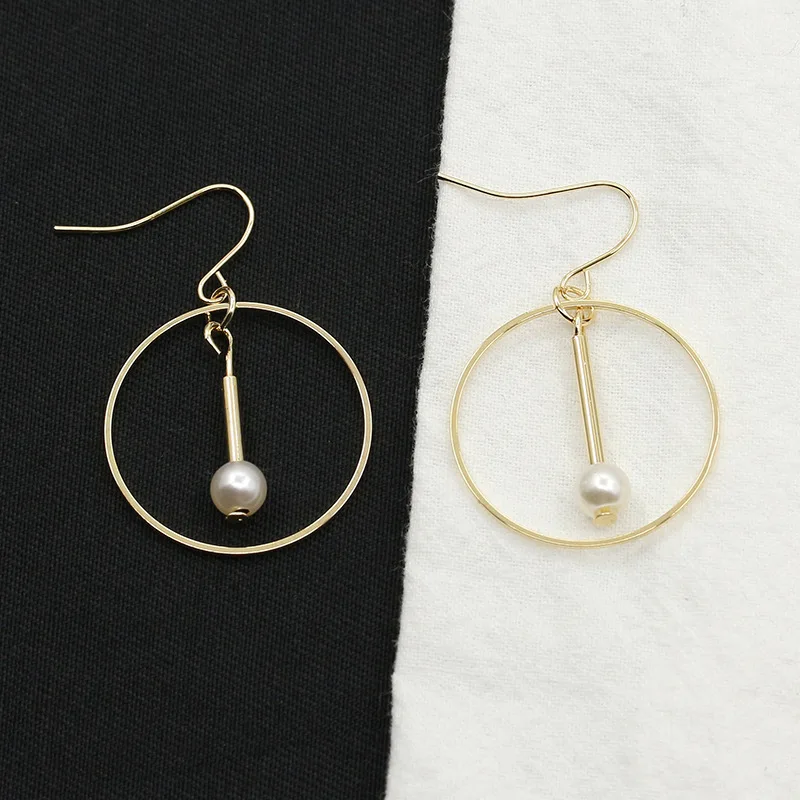 Новое поступление круглые серьги в форме треугольника серебро золото черный