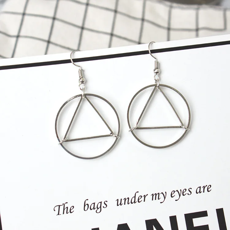 

New style extremely simple hollow triangle earrings, round geometric shape of wild earrings female jewelry.