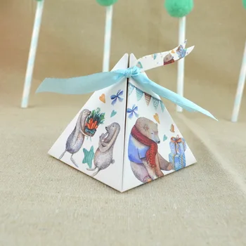 

100pcs Cartoon Unicorn Winter bear Triangular Pyramid Candy Boxes Wedding Favors baby Birthday Party Christmas gift box package