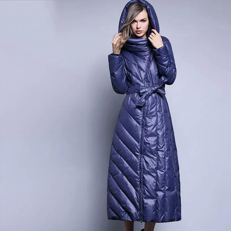 Blue Модная приталенная Женская куртка, Размер 7XL, брендовый женский пуховик с капюшоном и поясом, однотонный длинный пуховик с бантом, женская шапка размера плюс, верхняя одежда, новинка - Цвет: Blue