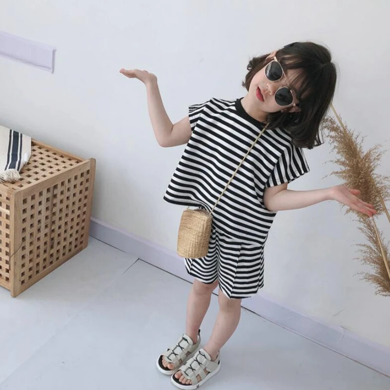 

2019 Summer Baby Toddler Girls Clothing Sets Children Outfits Kids Girl Clothes Set Striped T-Shirts + Shorts 2 Piece Tracksuit