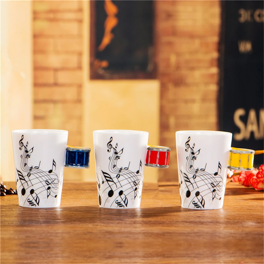mugs00012-18
