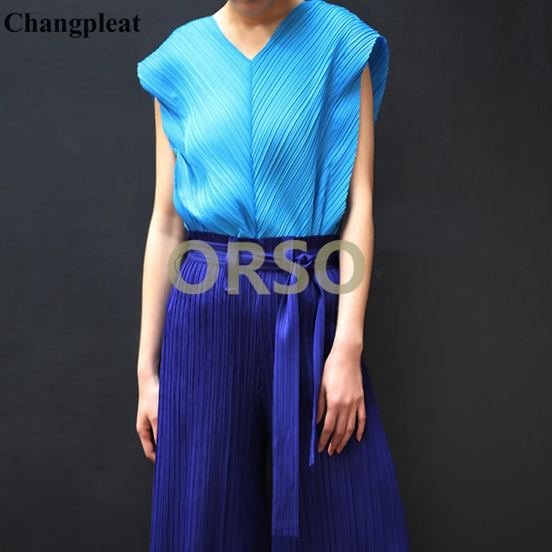 Changpleat лето новые женские свободные футболки Топы miяк плиссированные Модные Дизайнерские однотонные с v-образным вырезом Большие размеры женские футболки Tide T0