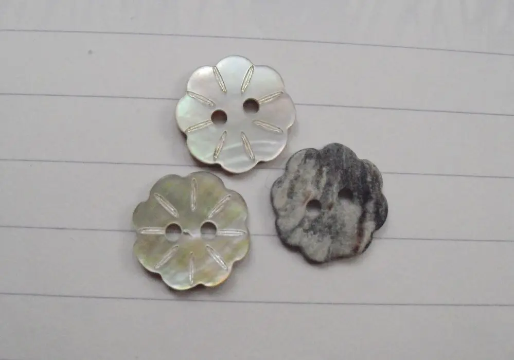 

free shipping 15mm flower Mother of Pearl shell button ,Sewing Buttons Scrapbooking Knopf natural shell buttons for sweater