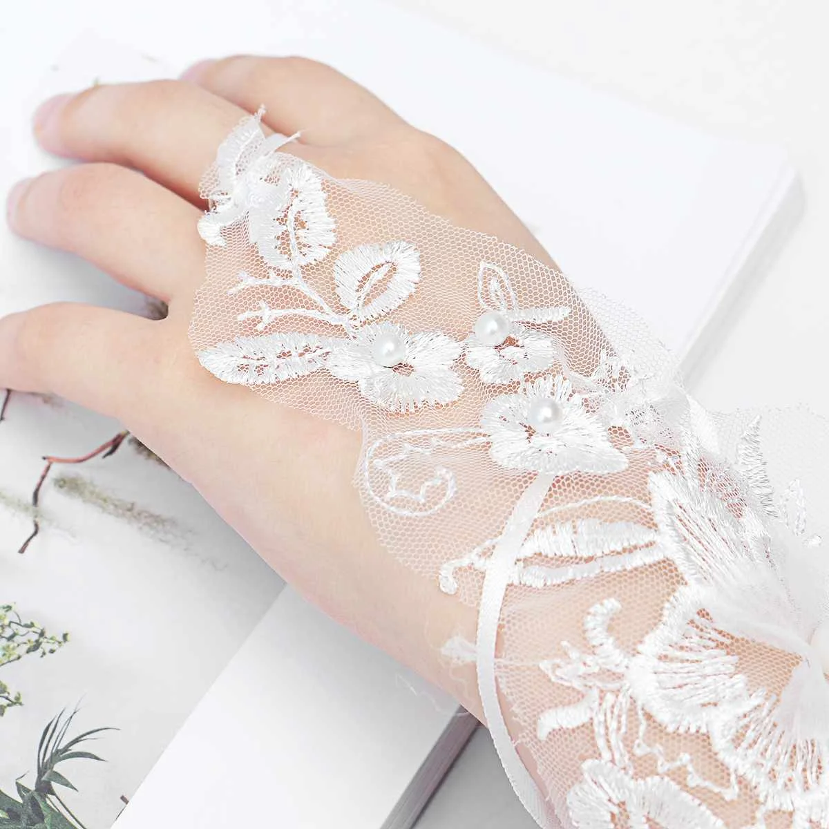 Модные цветочные женские свадебные перчатки для невесты без пальцев длинные наручные белая кружевная Свадебная перчатки свадебные