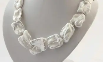

beautiful baroque white freshwater cultured pearl necklace 18"