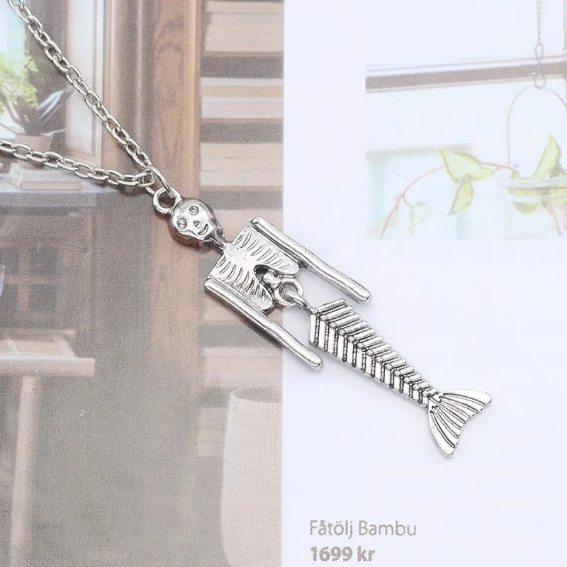 Vintage-Silver-Mermaid-Pendant-Necklace-Keychain-Steampunk-Skeleton-Mermaid-Necklace-Jewelry-For-Women-Halloween-Gifts-Collares (3)